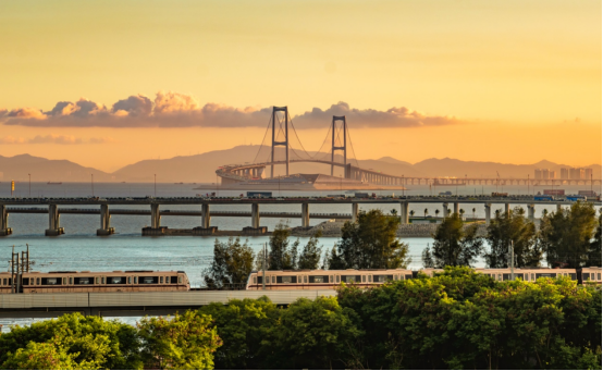 深中通道讓珠江口東西兩岸的寶安區和中山市進入“半小時生活圈”。 黃城 攝